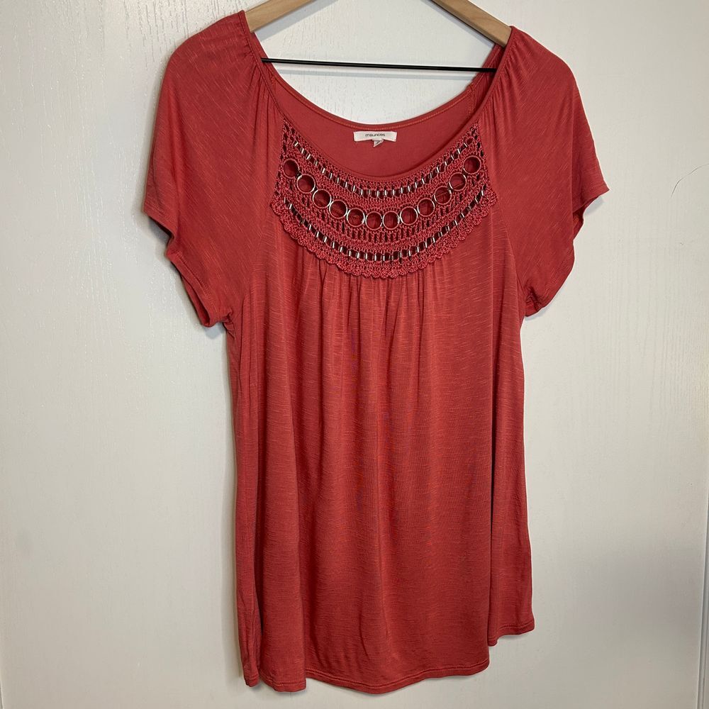 Maurices Coral Boho Crochet Embellished Flowy Top Women's Summer Casual L | B7